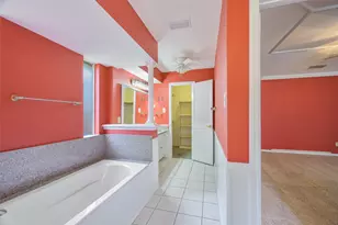 9233 Middle Glen Dr, Dallas, TX 75243 - Photo 24