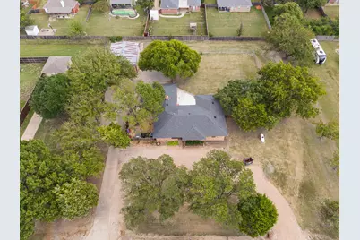 804 Lark Lane, Oak Leaf, TX 75154 - Photo 2