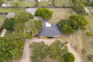 804 Lark Ln, Oak Leaf, TX 75154 - Photo 2
