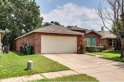 638 Silvertop Road, Arlington, TX 76002 - Photo 2