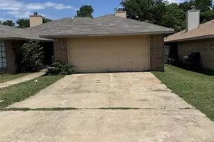 121 Wildwood Dr, Duncanville, TX 75137 - Photo 1
