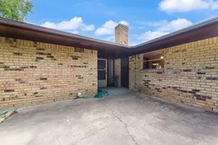 135 S Capri Dr, Duncanville, TX 75116 - Photo 32