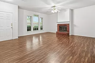 10517 Fossil Hill Dr, Fort Worth, TX 76131 - Photo 4