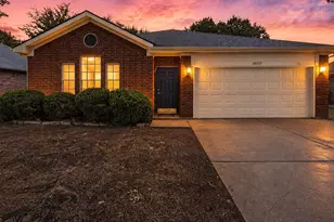 10517 Fossil Hill Dr, Fort Worth, TX 76131 - Photo 2