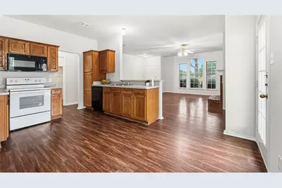 10517 Fossil Hill Drive, Fort Worth, TX 76131 - Photo 8