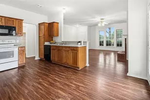 10517 Fossil Hill Dr, Fort Worth, TX 76131 - Photo 8