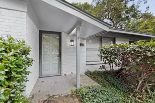 341 Arcadia St, Hurst, TX 76053 - Photo 8