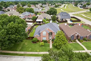7513 Caribbean Dr, Rowlett, TX 75088 - Photo 2