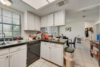 915 Freestone Drive, Arlington, TX 76017 - Photo 12