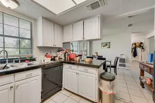 915 Freestone Dr, Arlington, TX 76017 - Photo 12