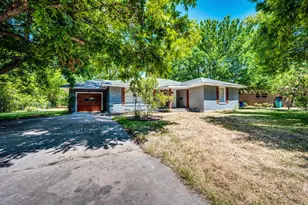 504 John Arden Dr, Waxahachie, TX 75165 - Photo 2