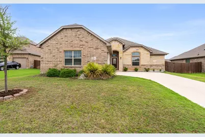 3724 Twin Pines Drive, Grand Prairie, TX 76065 - Photo 2