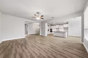 3724 Twin Pines Dr, Grand Prairie, TX 76065 - Photo 4