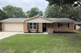 102 Cherokee Ct, Waxahachie, TX 75165 - Photo 1