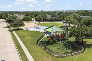 9813 Cliffside Dr, Irving, TX 75063 - Photo 30
