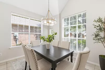 9813 Cliffside Drive, Irving, TX 75063 - Photo 8