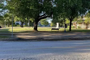 300 E Main St, Lancaster, TX 75146 - Photo 22