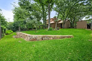 2801 Oak Trail Ct, Dalworthington Gardens, TX 76016 - Photo 32