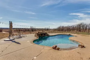 1233 Co Rd 3550, Paradise, TX 76073 - Photo 24