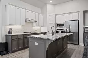 3912 Primrose Dr, Aubrey, TX 76227 - Photo 4