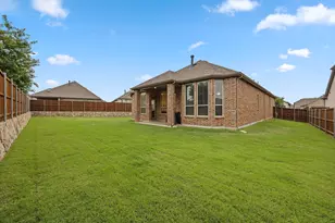3912 Primrose Dr, Aubrey, TX 76227 - Photo 24