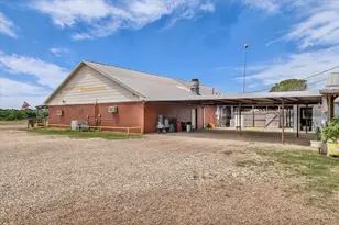 4553 Lake Felton Pkwy, Hallsburg, TX 76705 - Photo 4