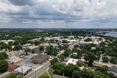 305 W Pearl Street, Granbury, TX 76048 - Photo 16