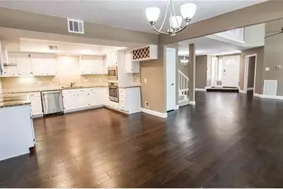 9401 Blue Jay Way, Irving, TX 75063 - Photo 8