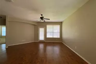 513 Jefferson Ln, Lake Dallas, TX 75065 - Photo 4