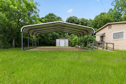 911 W Reagan Street, Palestine, TX 75801 - Photo 2