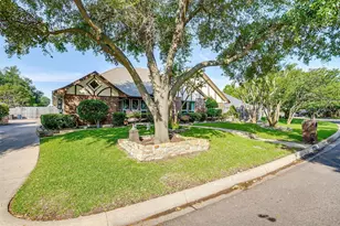 4213 Candlewind Ln, Fort Worth, TX 76133 - Photo 4
