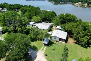 302 Collum Dr, Lake Bridgeport, TX 76426 - Photo 1