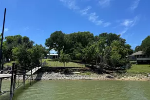 302 Collum Dr, Lake Bridgeport, TX 76426 - Photo 40