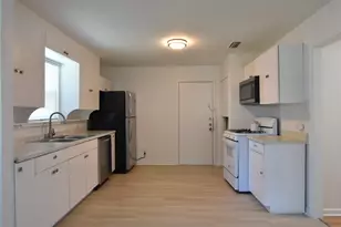 1202 Sunnyside Ave, Cockrell Hill, TX 75211 - Photo 14