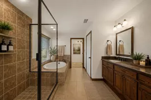533 Kiowa Dr W, Lake Kiowa, TX 76240 - Photo 16