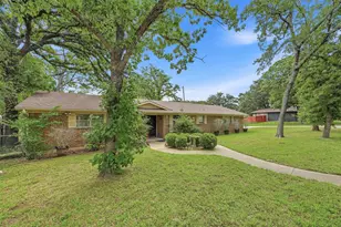 14 Circle Dr, Denison, TX 75021 - Photo 2