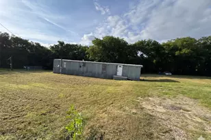 204 W Tarrant St, Cumby, TX 75433 - Photo 14
