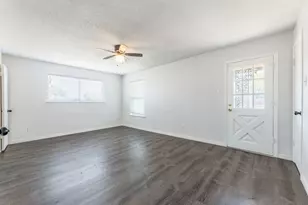 8121 Ferguson Rd, Dallas, TX 75228 - Photo 36