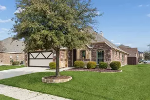1517 Martin Creek Dr, Little Elm, TX 75068 - Photo 2