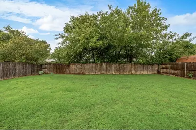 5625 Marlene, Haltom City, TX 76148 - Photo 18