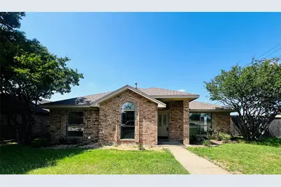 300 Stoneybrook Drive, Wylie, TX 75098 - Photo 1