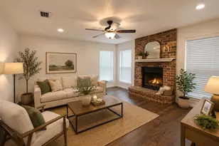 6104 Bay Hill, Arlington, TX 76018 - Photo 2