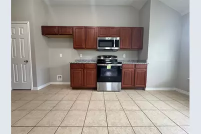 924 Marist Drive, Fort Worth, TX 76120 - Photo 6