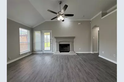 924 Marist Drive, Fort Worth, TX 76120 - Photo 8