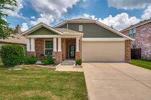 1217 Roadrunner Dr, Little Elm, TX 75068 - Photo 2