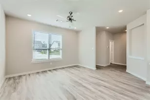 2404 Freshwater Ln, McKinney, TX 75071 - Photo 2