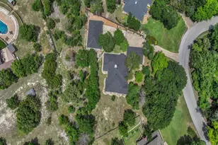 148 Saddle Brook Dr, Hudson Oaks, TX 76087 - Photo 2