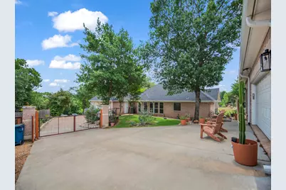 148 Saddle Brook Drive, Hudson Oaks, TX 76087 - Photo 6