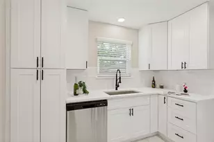 7208 Stonybrooke Dr, North Richland Hills, TX 76182 - Photo 8