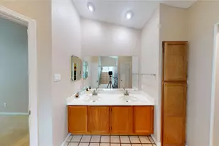 1317 Colonial Pl, Flower Mound, TX 75028 - Photo 10